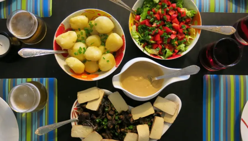 Ziemniaki na obiad: Klasyka, szybkie i wege. Jak wybrać idealny typ?