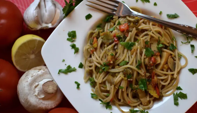 Spaghetti z warzywami: Kompletny przepis na idealny obiad krok po kroku